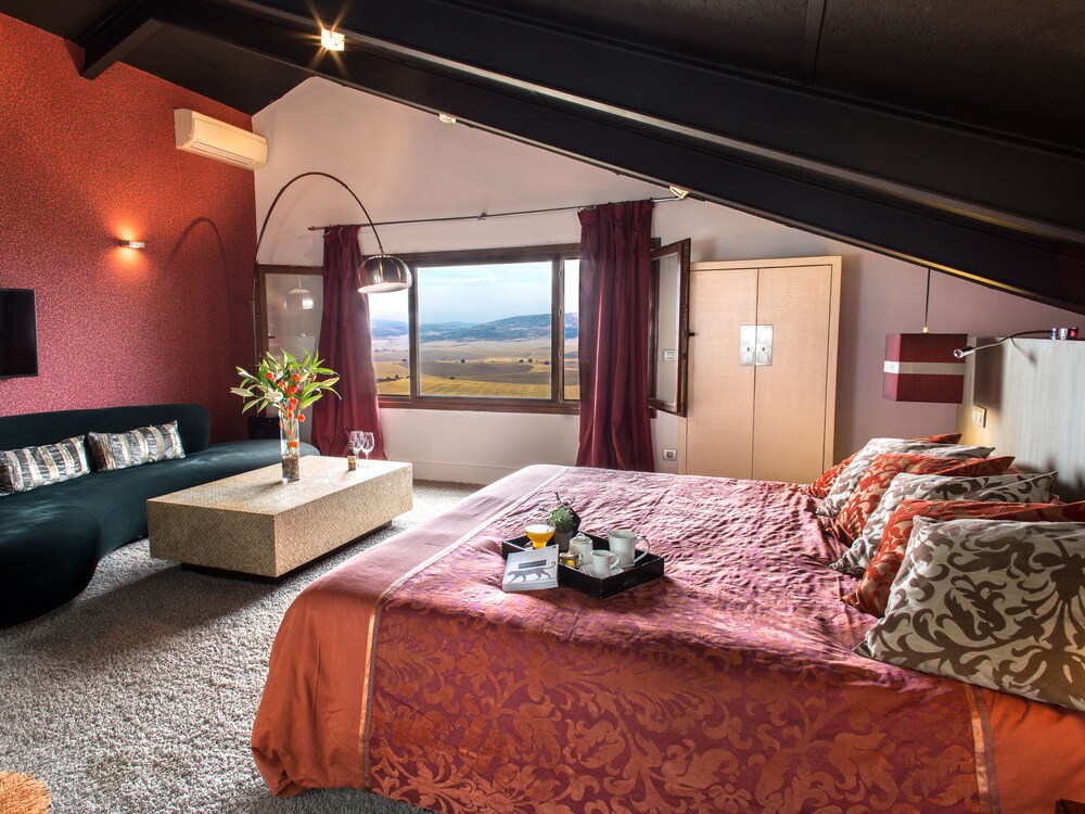 Hotel Cardamomo Sigüenza in Siguenza, Spain