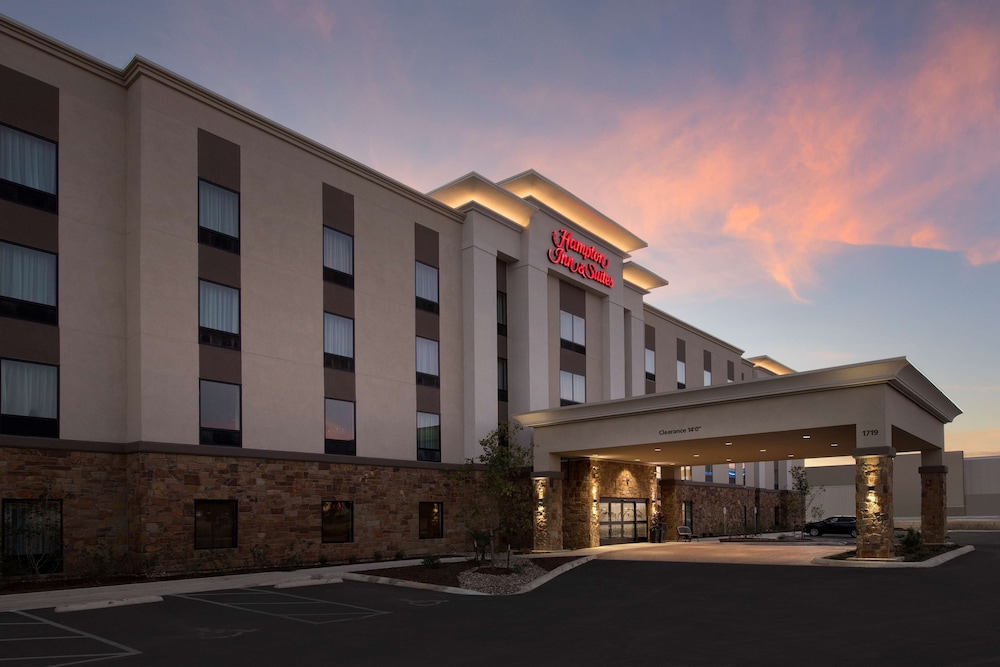 Hampton Inn & Suites San Antonio Lackland AFB SeaWorld - featured photo