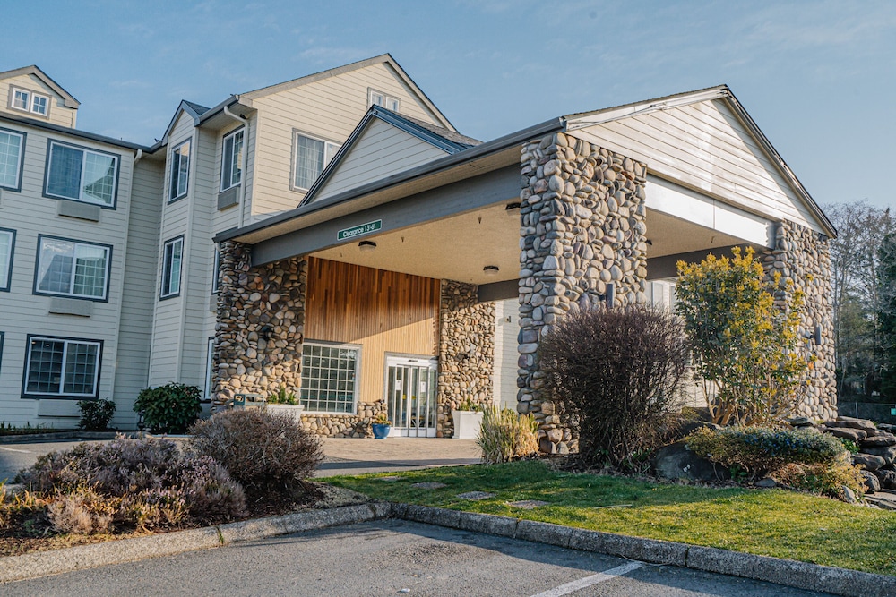 The Ashley Inn & Suites - photo 79