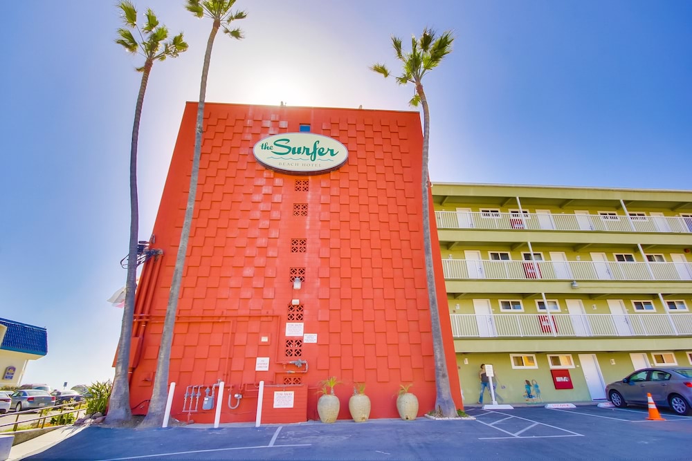 Surfer Beach Hotel - photo 4