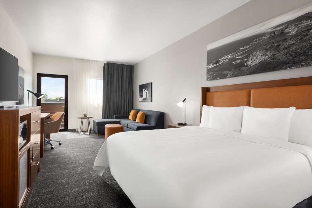 La Quinta Inn & Suites by Wyndham San Luis Obispo Downtown - photo 23