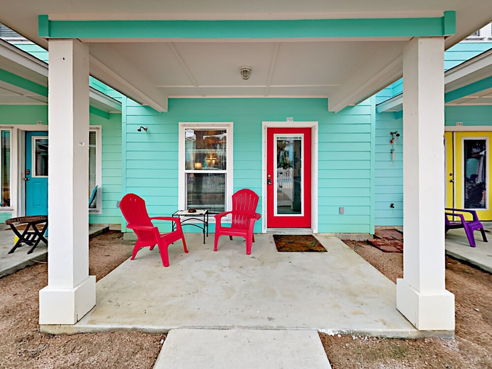 The Commons #702 Three Bedroom Townhome — 4-Star Luxury Hotel in Port Aransas, United States