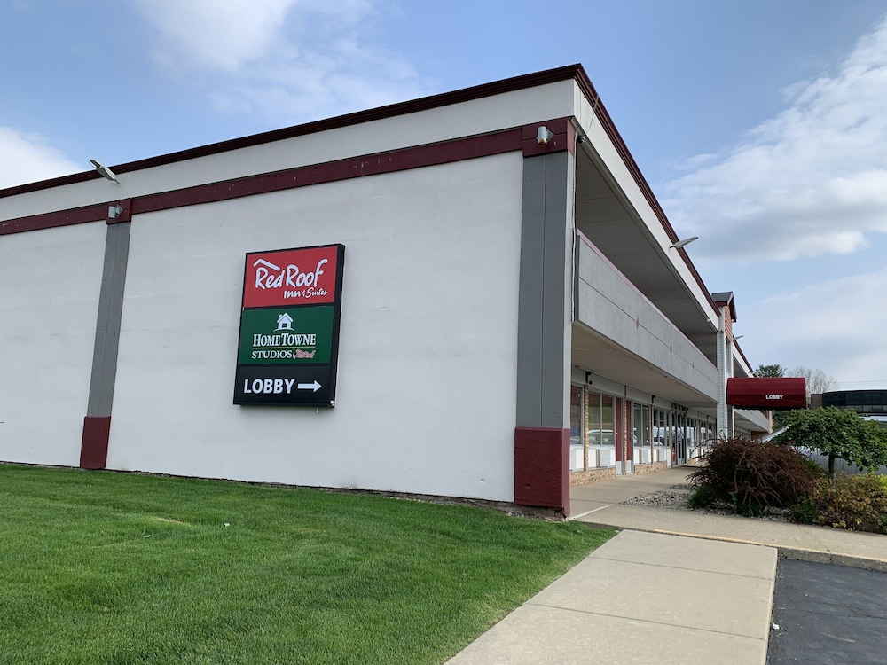 HomeTowne Studios by Red Roof Battle Creek — hotel in Battle Creek