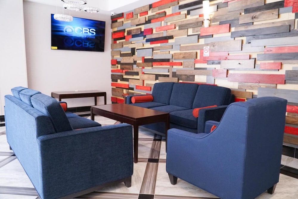 Lotus BLU Inn & Suites - photo 2