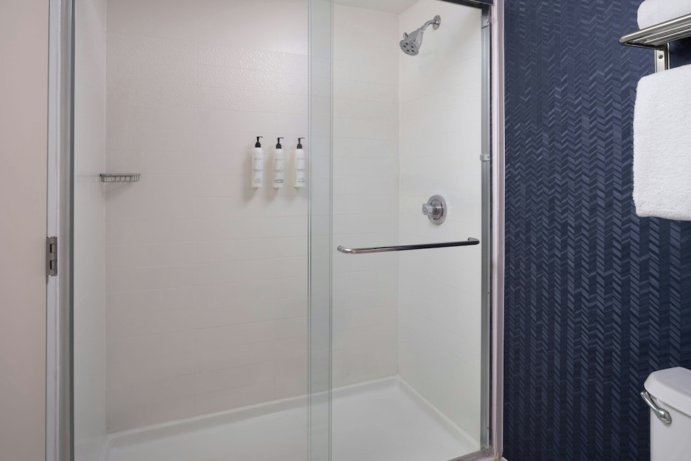 Fairfield Inn By Marriott Orlando Airport - photo 21