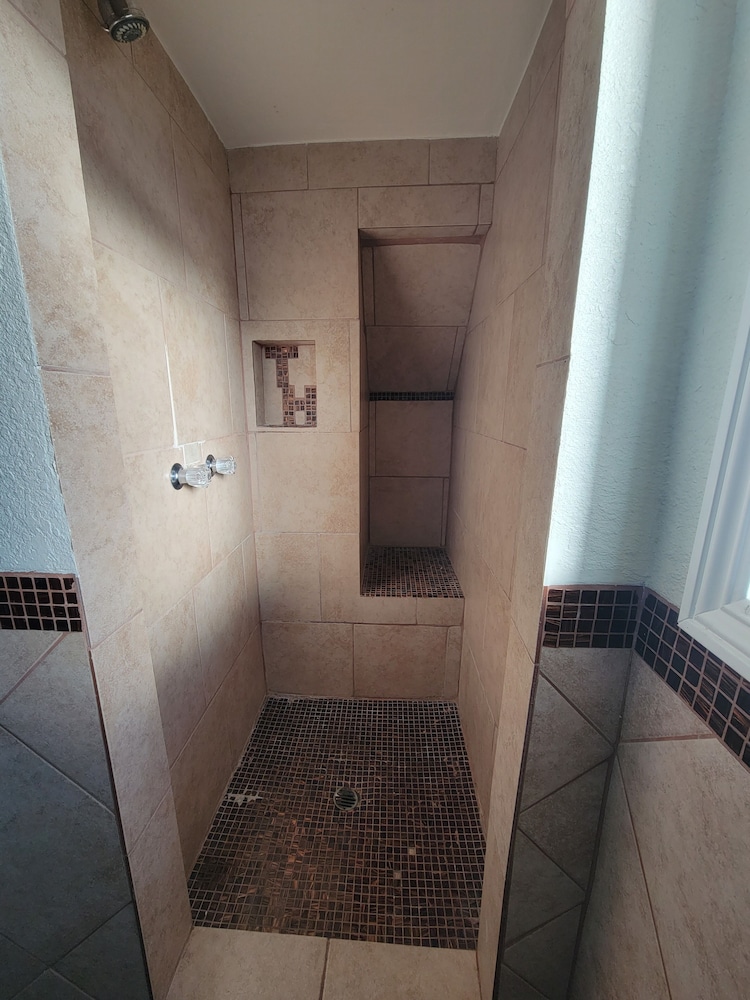 Townhouse Motel - photo 8