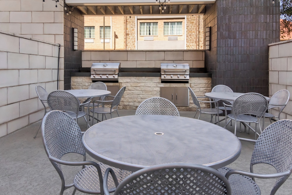 Home2 Suites by Hilton Dallas Grand Prairie - photo 52