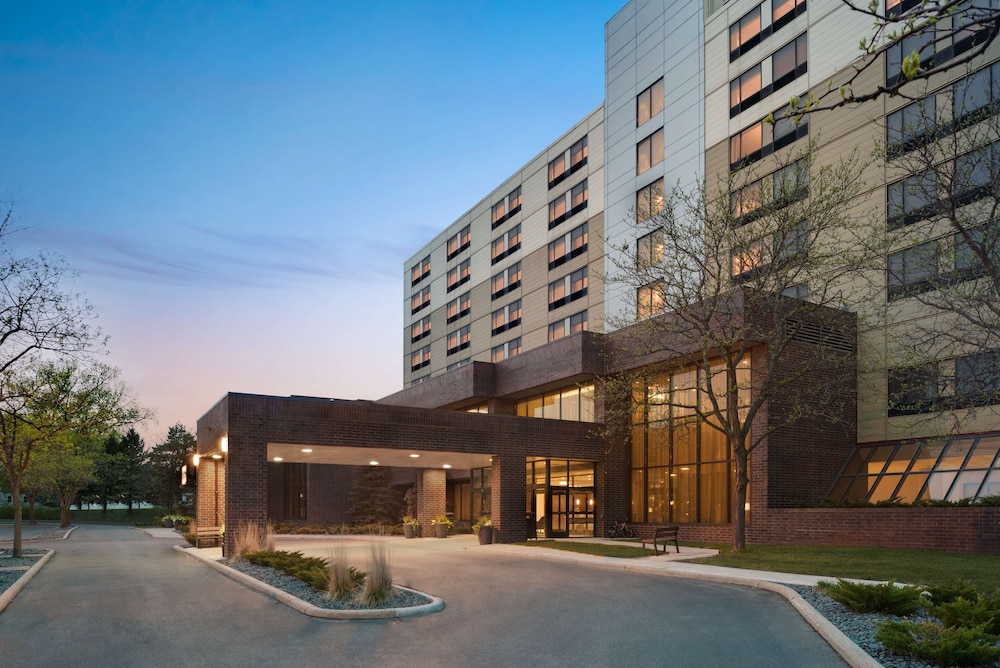 DoubleTree by Hilton St. Paul East - photo 53