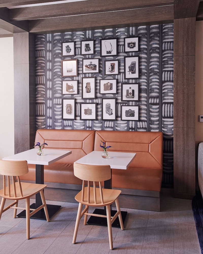 Hampton Inn & Suites Los Angeles Sherman Oaks - photo 52