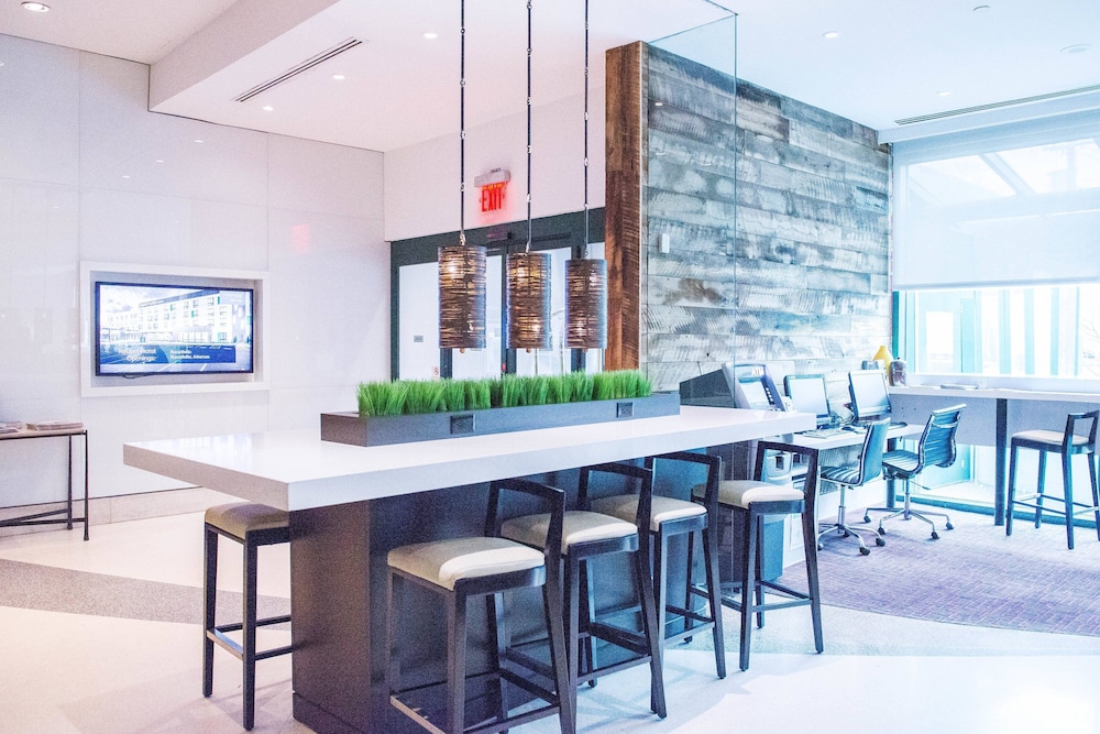 Courtyard by Marriott New York JFK Airport - photo 31