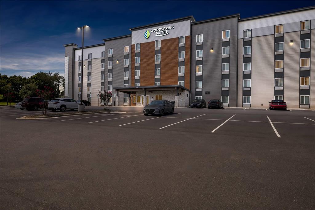 WoodSpring Suites Winston Salem near Hanes Mall - photo 30