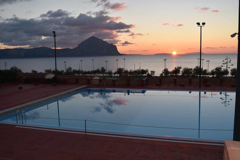 Camping Village El Bahira — 4-Star Luxury Hotel in San Vito Lo Capo, Italy