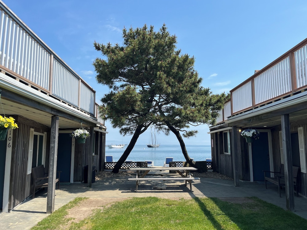 Vineyard Harbor Motel Private Beach - photo 325