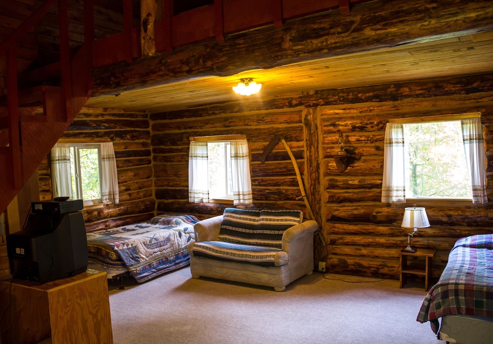 Midnight Sun Log Cabins - photo 46