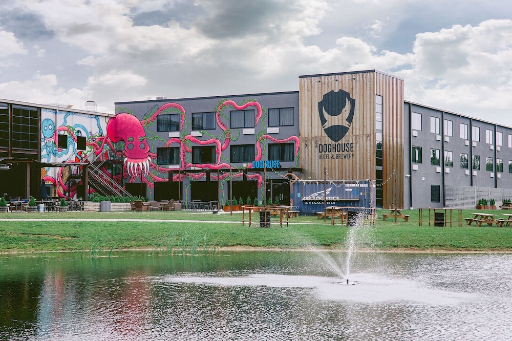 DogHouse Columbus — hotel in Canal Winchester