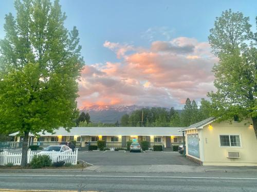 Cold Creek Inn - photo 10