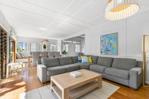 Maher Tce Rainforest Retreat is the Ideal Beach House — 4-Star Luxury Hotel in Sunshine Beach, Australia