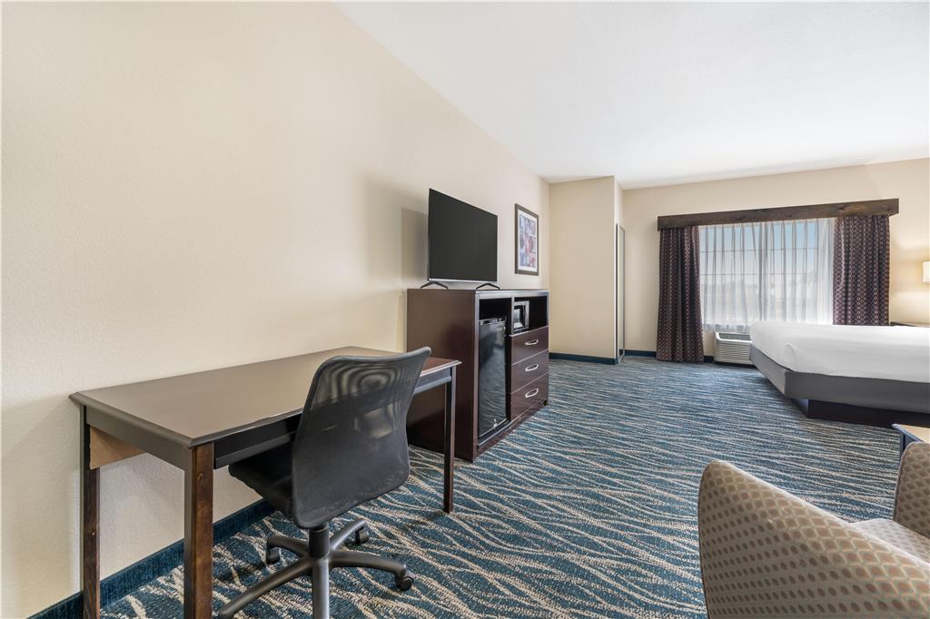 Best Western Plus Eastgate Inn & Suites - photo 31