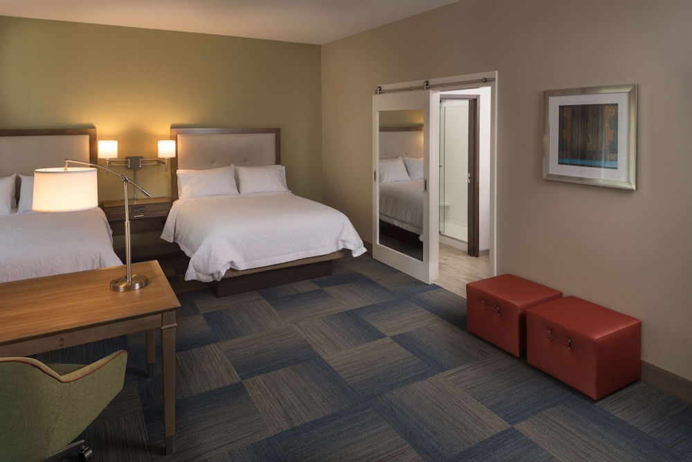 Hampton Inn & Suites Asheville Biltmore Village - photo 9