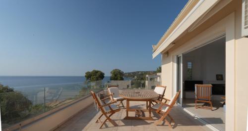 Koroni Seaside Private Beach Residence A — 4-Star Luxury Hotel in Koroni, Greece