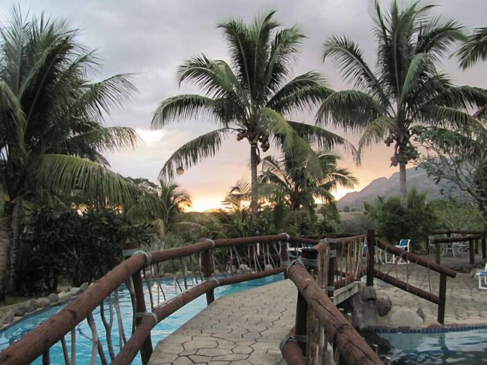 Stoney Creek Resort Hostel in Nadi, Fiji