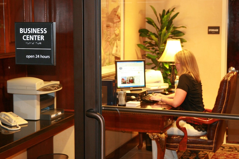 Hampton Inn Greensboro Airport - photo 53