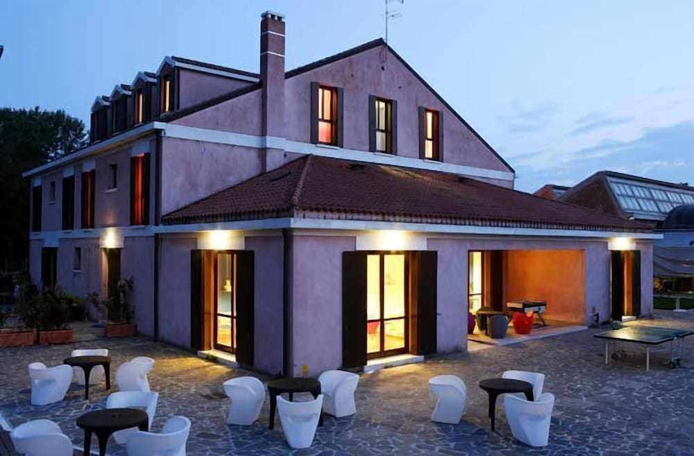 Certosa Hotel - last minute hotel in Venice