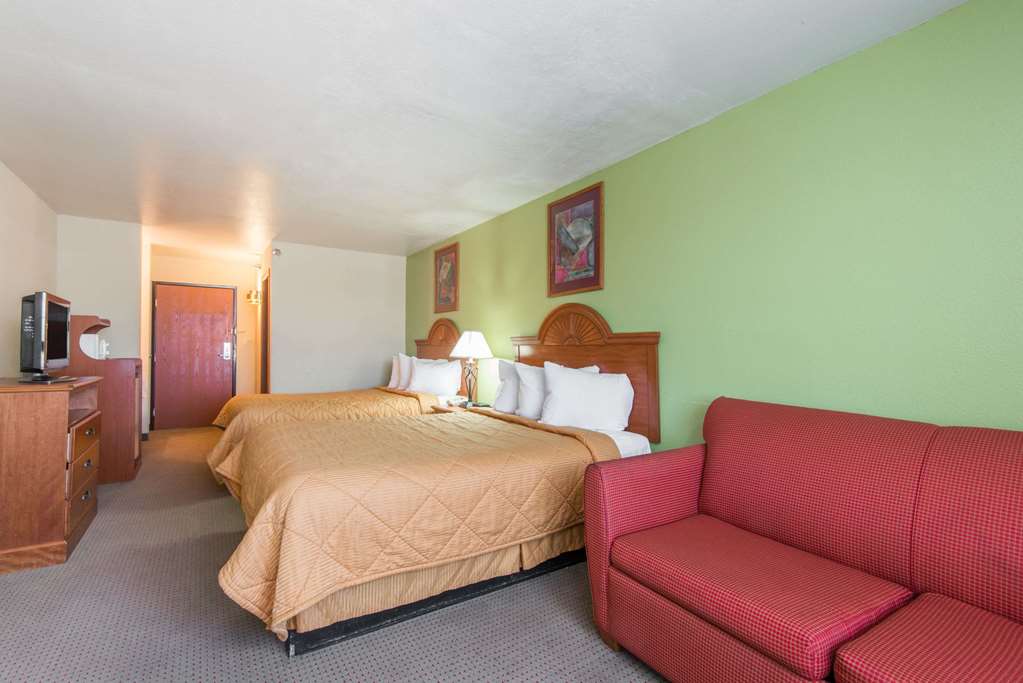 Knights Inn Gallup at 3208 W Hwy 66 - photo 12