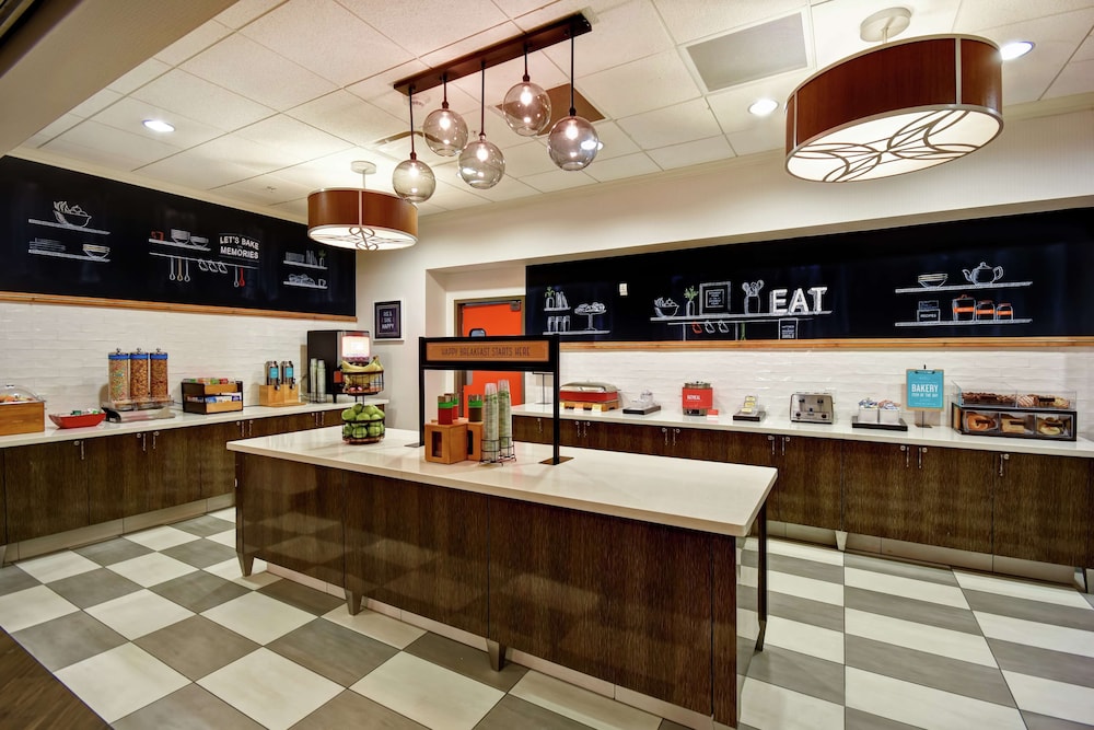 Hampton Inn & Suites Columbus - photo 46