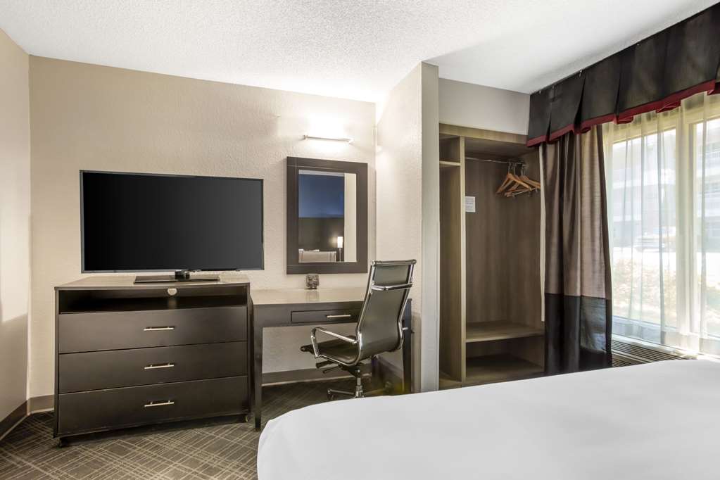 Comfort Suites Nashville Airport BNA - photo 34