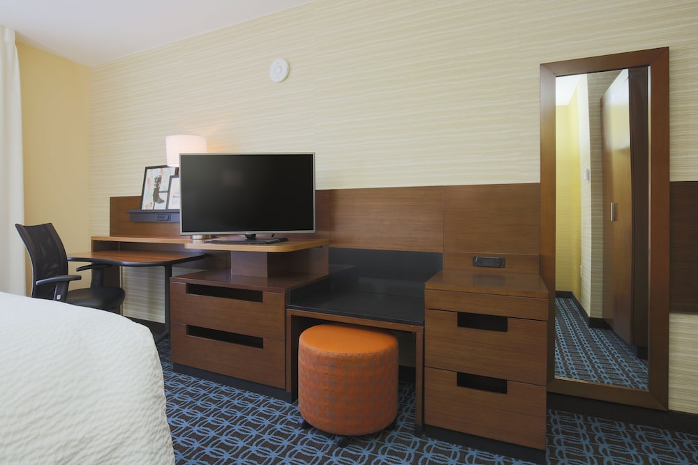 Fairfield Inn and Suites by Marriott Austin Northwest Domain - photo 11
