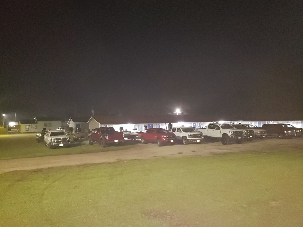 Clear Lakes Inn - photo 28