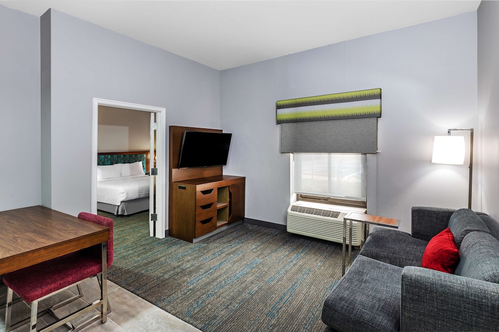 Hampton Inn & Suites Tulsa Woodland Hills 71st Memorial - photo 17