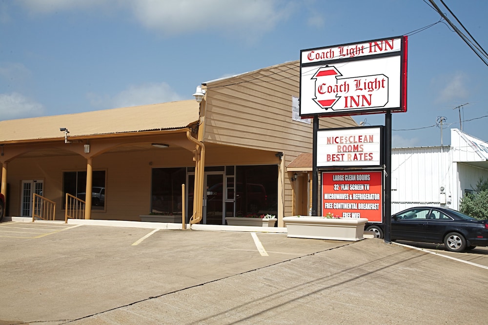 Coach Light Inn Brenham - photo 31