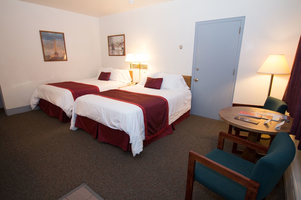 Chalet Motel Mequon - photo 5