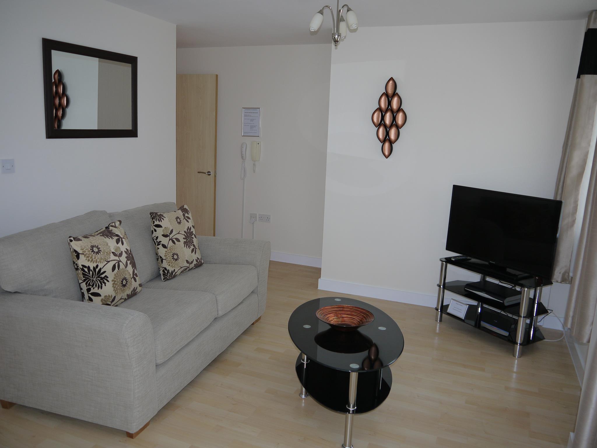 Berkshire Serviced Accommodation — 4-Star Luxury Hotel in Basingstoke, United Kingdom