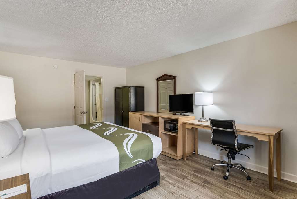 Quality Inn & Suites Hot Springs Lake Hamilton - photo 9