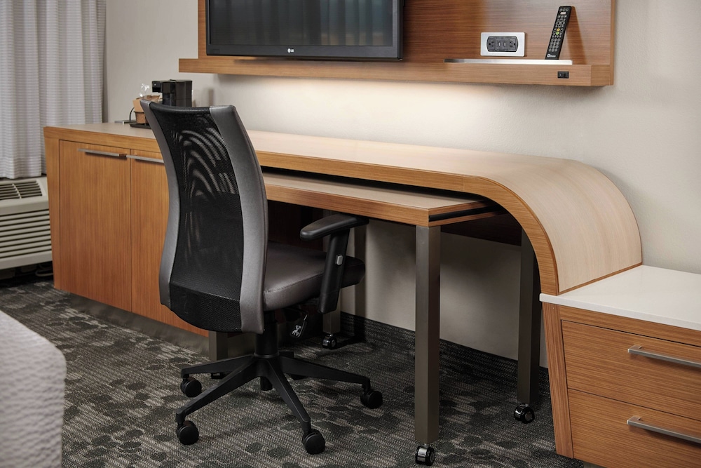 Courtyard by Marriott Harrisonburg - photo 14