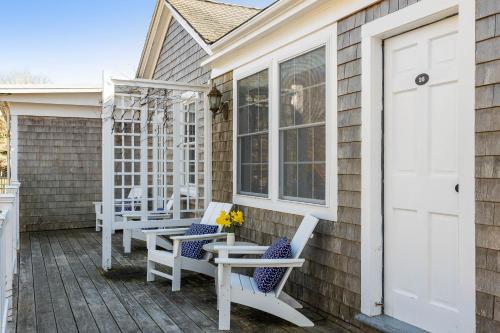 Lamberts Cove Inn - photo 100