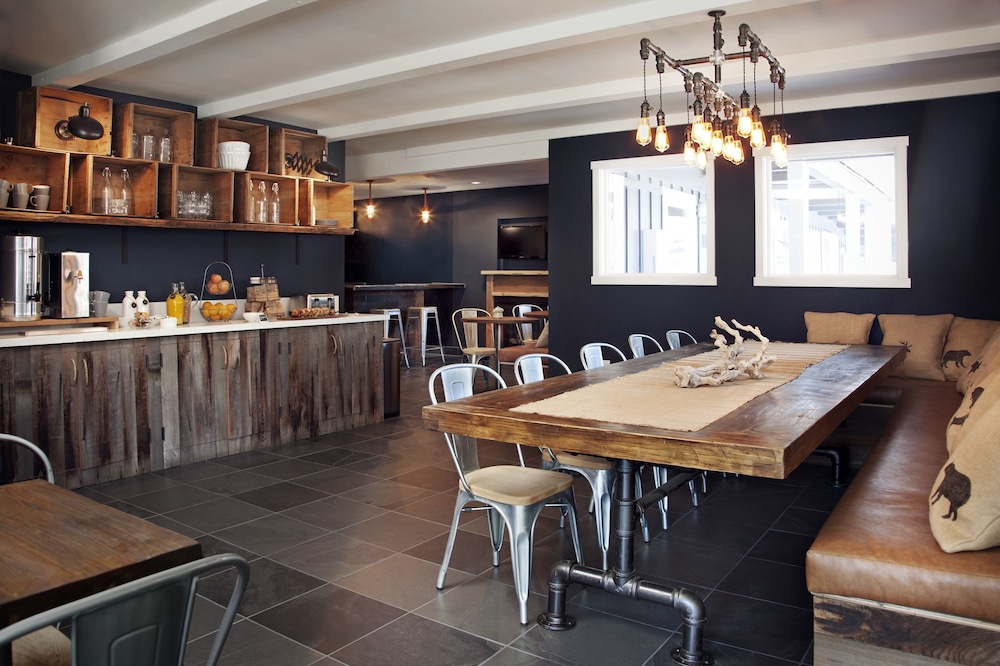 Basecamp South Lake Tahoe - photo 5