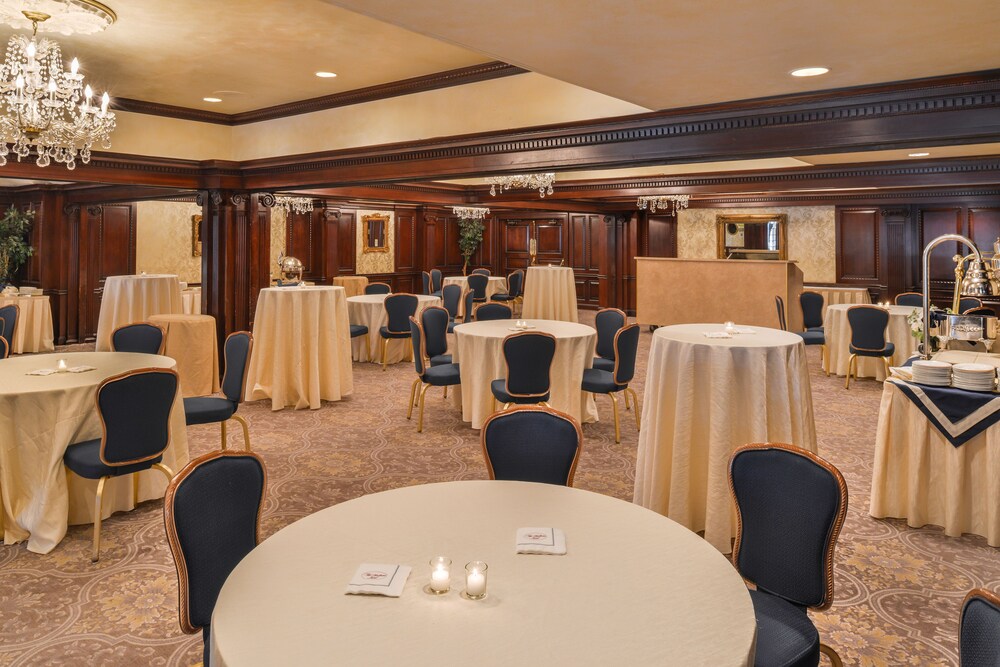 Madison Hotel - photo 54