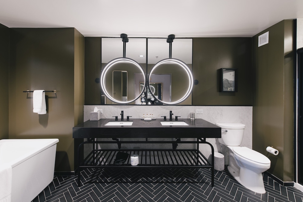 Hotel Indigo Columbus at Riverfront Place by IHG - photo 9