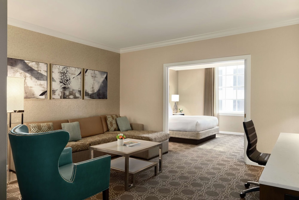 Hilton New Orleans St. Charles Avenue - photo 2