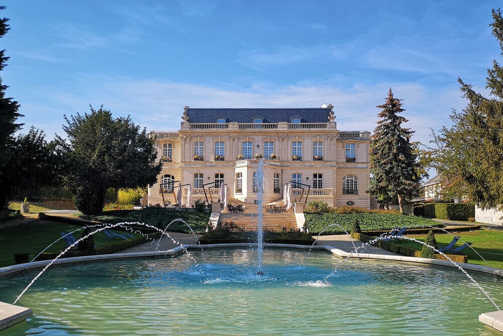 Chateau De Rilly — 4-Star Luxury Hotel in Epernay, France