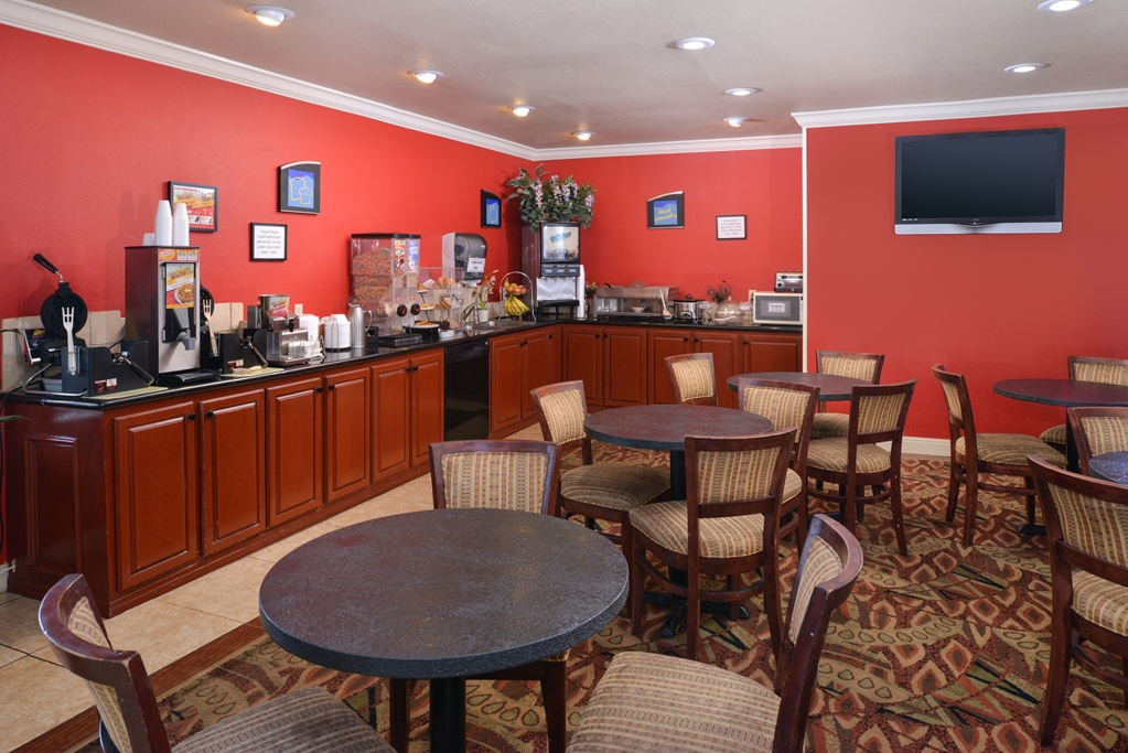 Americas Best Value Inn Lubbock East - photo 33