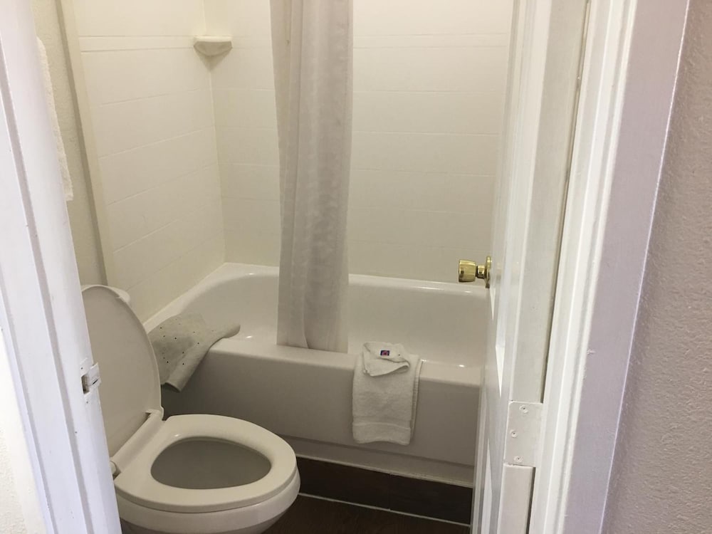 Motel 6 Richmond VA Midlothian Turnpike - photo 21