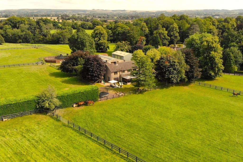 Stud House in Private Country Estate near Bruton — 4-Star Luxury Hotel in Gillingham, United Kingdom