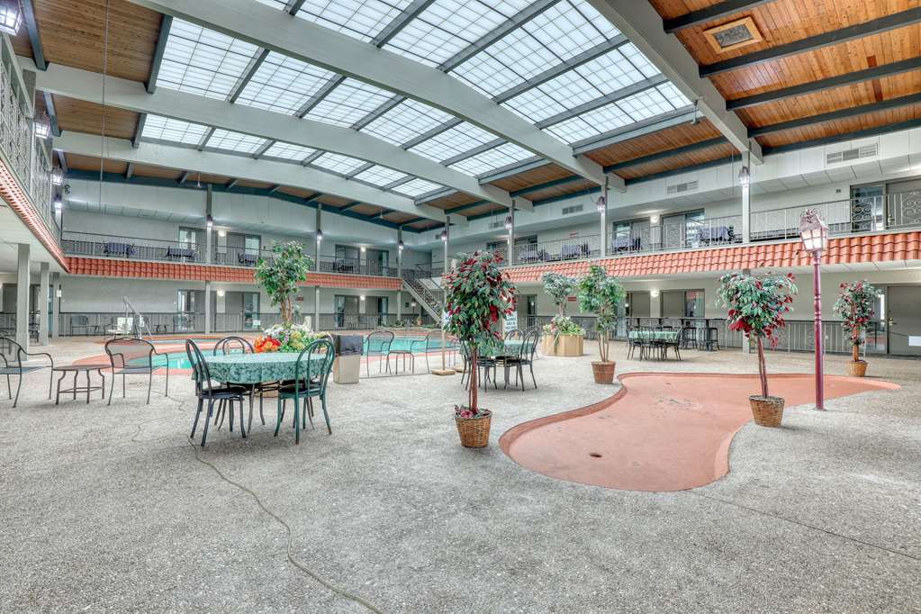 Quality Inn & Suites Green Bay Downtown - photo 46