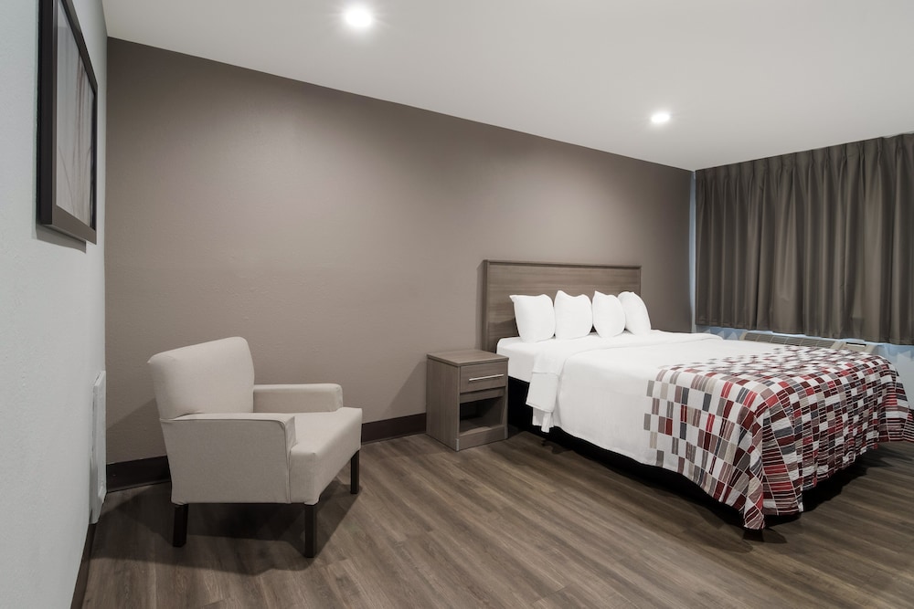 Red Roof Inn Rocky Mount Battleboro - photo 9