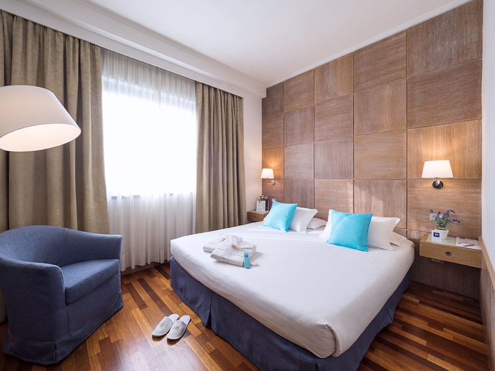 iH Hotels Firenze Business — 4-Star Luxury Hotel in Florence, Italy